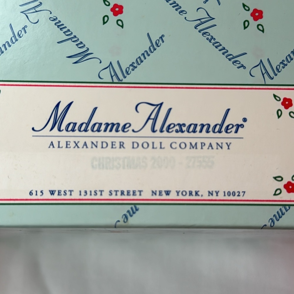 Rare Find - New - Madame Alexander Christmas 2000 Doll - Style 27555 - Picture 11 of 14